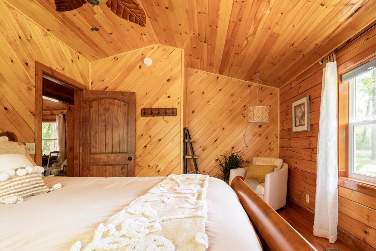 Secluded Wooded Cabin Near The Hocking Hills New Straitsville Exteriör bild
