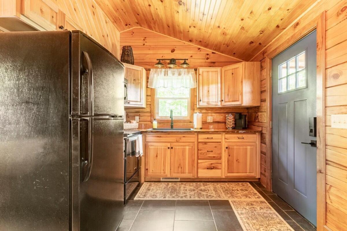 Secluded Wooded Cabin Near The Hocking Hills New Straitsville Exteriör bild